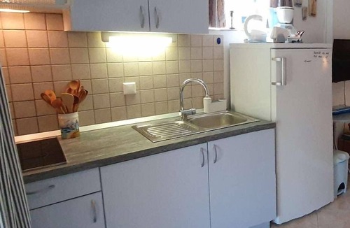Susica Apartment | Studio flat near beach Murter (AS-22397-a)