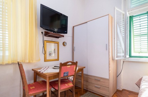 Volosko Apartment | Studio flat near beach Opatija - Volosko, Opatija (AS-7912-b)