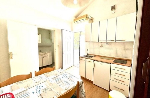 Sukosan Apartment | Studio flat near beach Sukošan, Zadar (AS-5819-b)