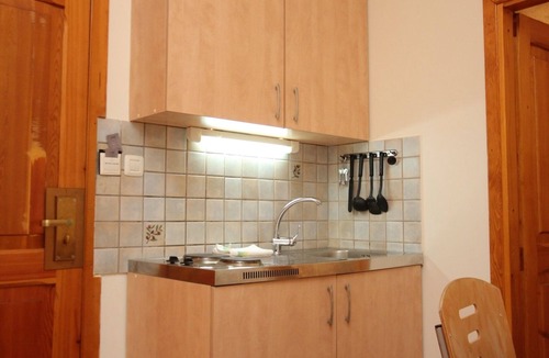 Komiza Apartment | Studio flat near beach Komiža, Vis (AS-3035-b)