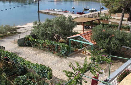 Pasman Apartment | Studio flat near beach Pašman (AS-8219-a)