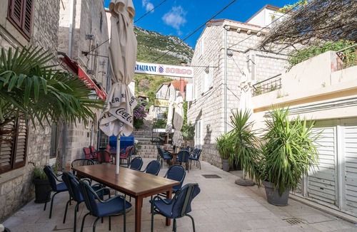 Mali Ston Apartment | Studio flat with air-conditioning Ston, Pelješac (AS-24234-a)