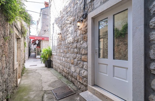 Mali Ston Apartment | Studio flat with air-conditioning Ston, Pelješac (AS-24234-a)