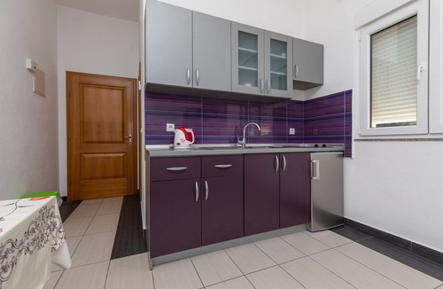 Bratus Apartment | Studio flat with balcony and sea view Krvavica, Makarska (AS-23540-b)