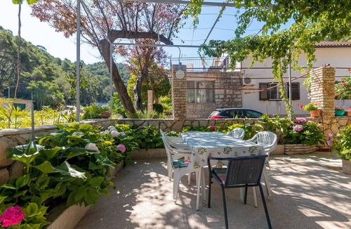 Zastrazisce Apartment | Studio flat with balcony Cove Vela Stiniva, Hvar (AS-14511-c)