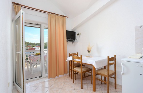 Rogoznica Apartment | Studio flat with balcony and sea view Rogoznica (AS-4162-a)