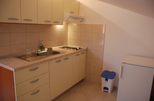 Kukljica Apartment | Studio flat with balcony and sea view Kukljica, Ugljan (AS-8478-a)