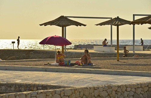 Privlaka Apartment | Studio flat with balcony and sea view Privlaka, Zadar (AS-14816-a)