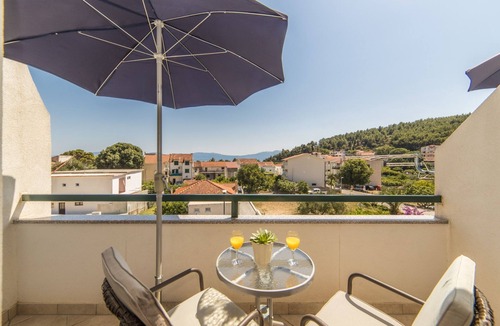Drvenik Apartment | Studio flat with balcony and sea view Drvenik Donja vala, Makarska (AS-9654-b)