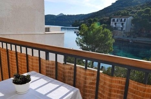 Pasadur Apartment | Studio flat with balcony and sea view Pasadur (Lastovo) (AS-8351-b)