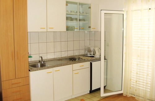 Bol Apartment | Studio flat with balcony and sea view Bol, Brač (AS-2878-a)