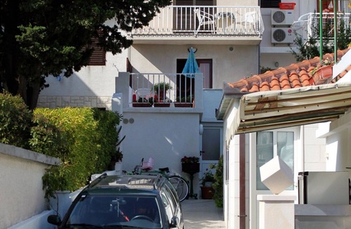 Bol Apartment | Studio flat with balcony and sea view Bol, Brač (AS-2878-a)
