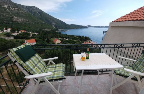 Plat Apartment | Studio flat with balcony and sea view Plat, Dubrovnik (AS-2136-a)