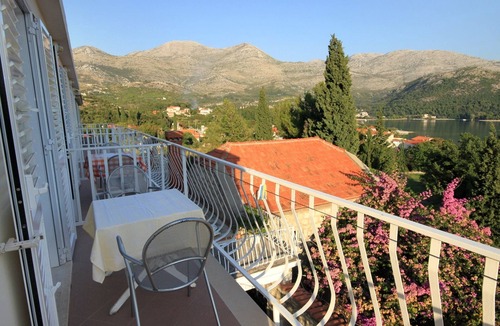 Slano Apartment | Studio flat with balcony and sea view Slano, Dubrovnik (AS-2682-b)