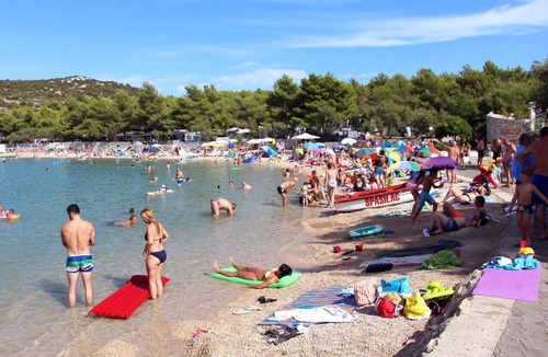 Tijesno Apartment | Studio flat with balcony and sea view Tisno (Murter) (AS-5106-a)