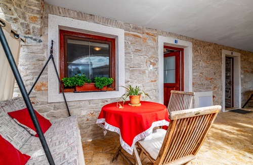 Basanija Apartment | Studio flat with terrace Bašanija, Umag (AS-7148-a)