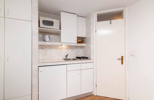 Basanija Apartment | Studio flat with terrace Bašanija, Umag (AS-7148-b)