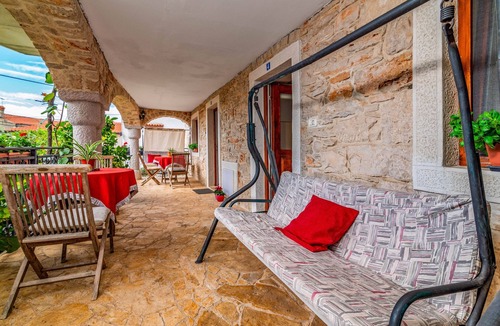 Basanija Apartment | Studio flat with terrace Bašanija, Umag (AS-7148-b)