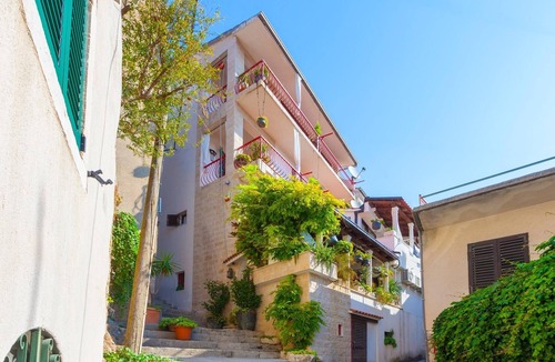 Makarska Old Town Apartment | Studio flat with terrace Makarska (AS-11063-b)
