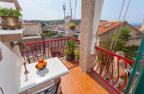Makarska Old Town Apartment | Studio flat with terrace Makarska (AS-11063-b)