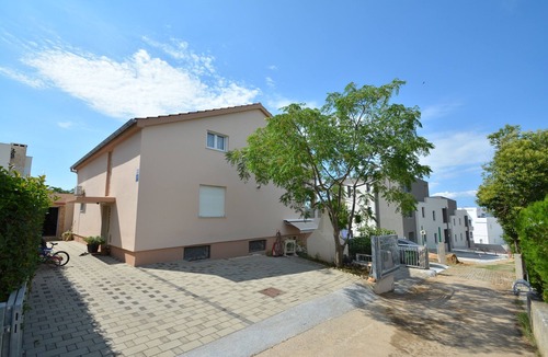 Kozino Apartment | Studio flat with terrace and sea view Kožino, Zadar (AS-5893-a)