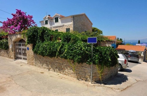 Sutivan Apartment | Studio flat with terrace Sutivan, Brač (AS-16846-b)