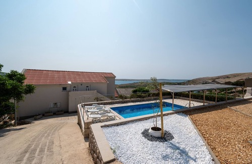 Zubovici Apartment | Studio flat with terrace and sea view Zubovići, Pag (AS-9365-b)