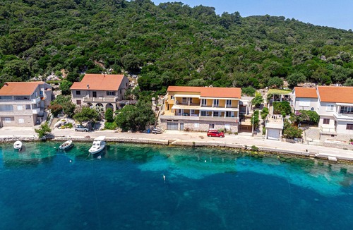 Pasadur Apartment | Studio flat with terrace and sea view Pasadur, Lastovo (AS-8392-a)