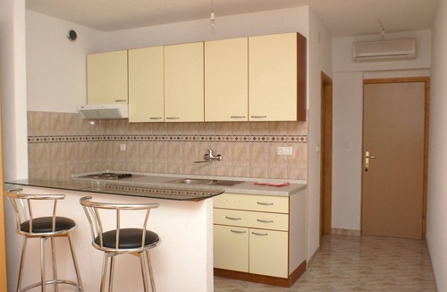 Milna Apartment | Studio flat with terrace and sea view Milna (Hvar) (AS-3074-d)