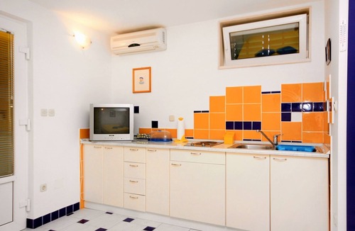 Bol Apartment | Studio flat with terrace and sea view Bol, Brač (AS-5642-a)