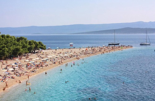 Bol Apartment | Studio flat with terrace and sea view Bol, Brač (AS-5642-a)