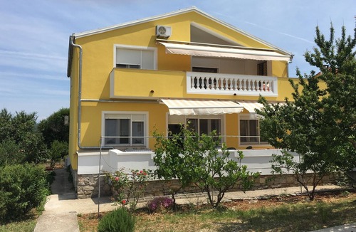 Bozava Apartment | Studio flat with terrace Božava (Dugi otok) (AS-8108-b)