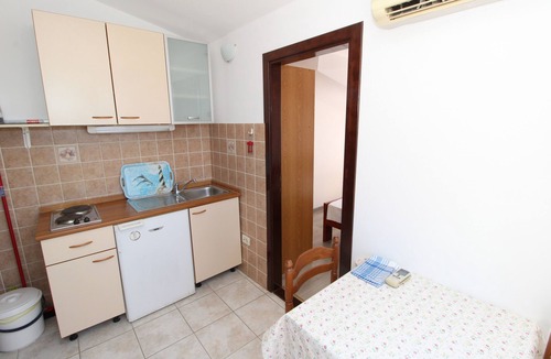 Mandre Apartment | Studio flat with terrace and sea view Mandre (Pag) (AS-6309-a)