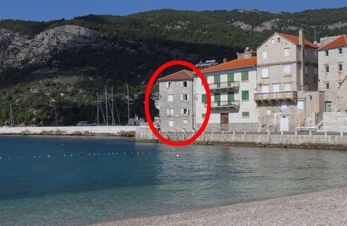Komiza Apartment | Studio flat with terrace and sea view Komiža, Vis (AS-2431-b)