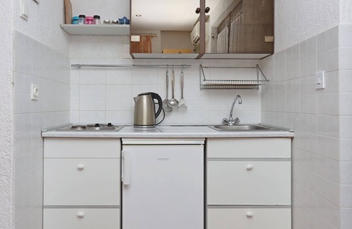 Kornic Apartment | Studio flat with terrace and sea view Kornić (Krk) (AS-415-a)