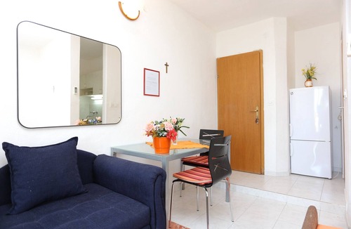 Marusici Apartment | Studio flat with terrace and sea view Marušići, Omiš (AS-1024-c)