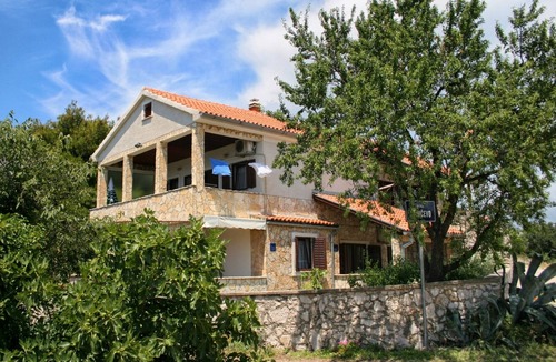 Susica Apartment | Studio flat with terrace Murter (AS-5117-a)