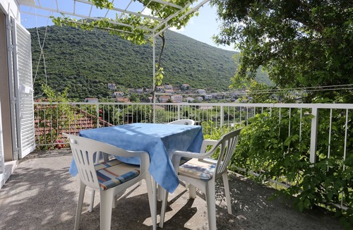 Trpanj Apartment | Studio flat with terrace Trpanj, Pelješac (AS-10111-a)