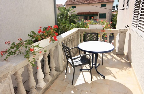 Vodice Apartment | Studio flat with terrace and sea view Vodice (AS-2995-a)