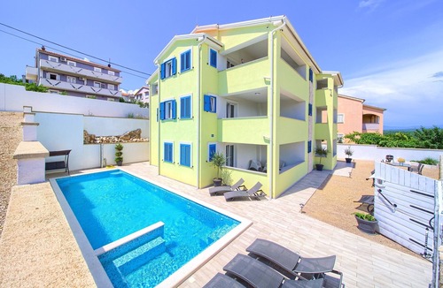 Salatic Apartment | Studio flat with terrace Vrh, Krk (AS-17951-a)