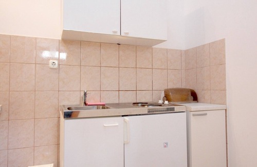 Cove Rogacic Apartment | Studio flat with terrace Vis (AS-1170-b)