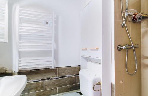 Le Grau-Du-Roi Apartment | Studio Floralies I-6 by Interhome