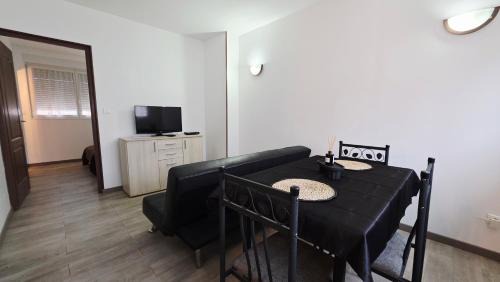 Grand-Fort-Philippe Apartment | Studio Foch 3