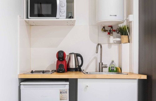 Quartier des Grandes-Carrieres Apartment | Studio fonctionnel hopital bichat - paris 18 - 2P