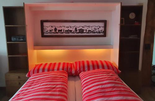 Emmetten Apartment | Studio for 2-4 guests with balcony and panorama view