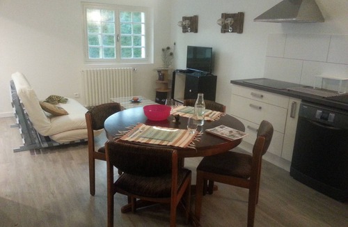 Baziege Apartment | Studio for 2 to 4 people