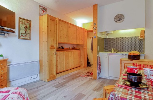 Bareges Apartment | Studio for 4 in Barèges with elevator