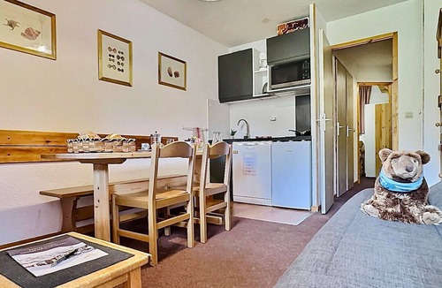 Tignes le Lac Apartment | Studio for 4 in Tignes, south balcony, pets allowed