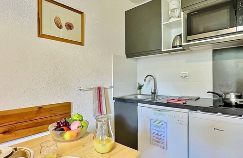 Tignes le Lac Apartment | Studio for 4 in Tignes, south balcony, pets allowed