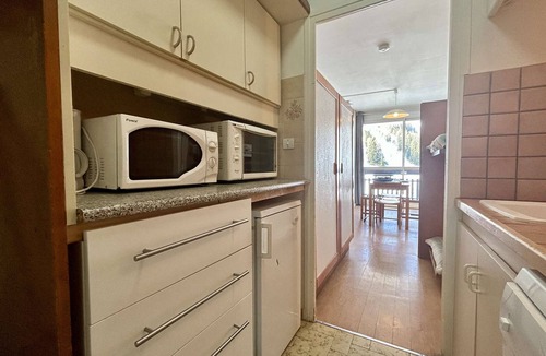 Saint-Etienne-en-Devoluy Apartment | Studio for 4 near slopes with free wifi and parking